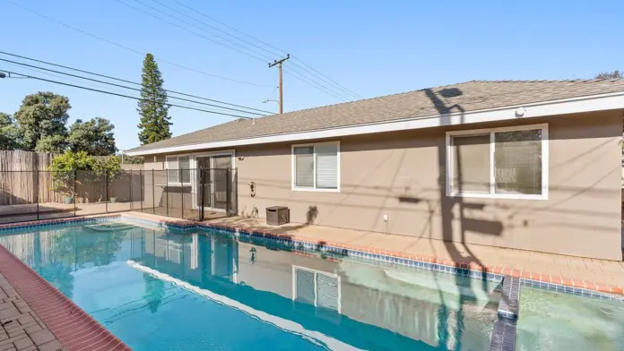 The facilities at Surf City Recovery in Huntington Beach, CA 3